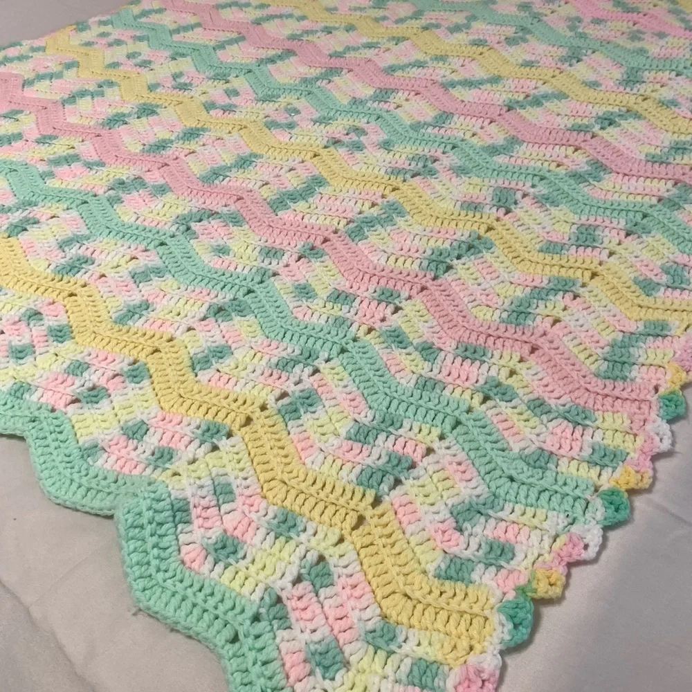 Vintage pastel crocheted knit blanket throw